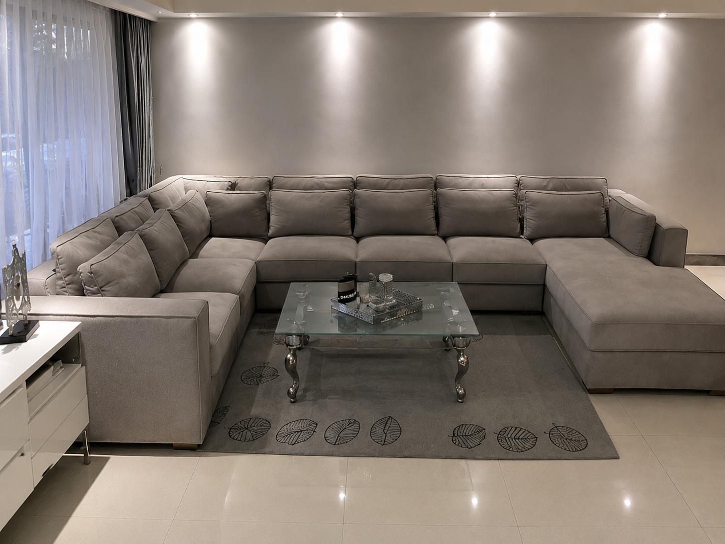 Alina 7+-seater sofa