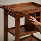 Yuno Bar table